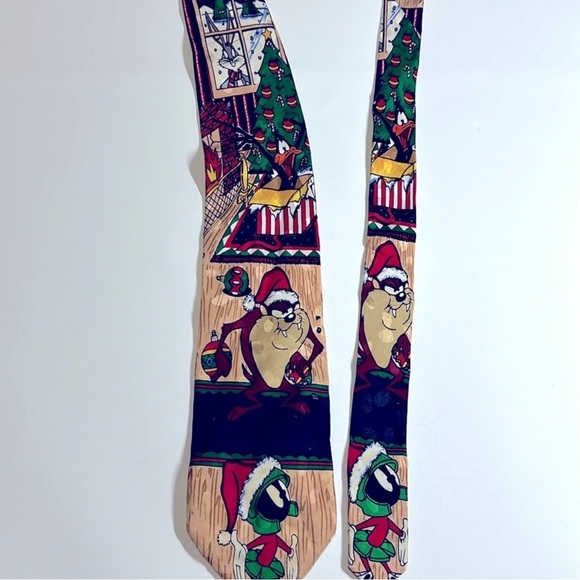 Looney Tunes Vintage looney tunes character 1994
Mickey Mouse
Winnie the Pooh - Picture 7 of 13